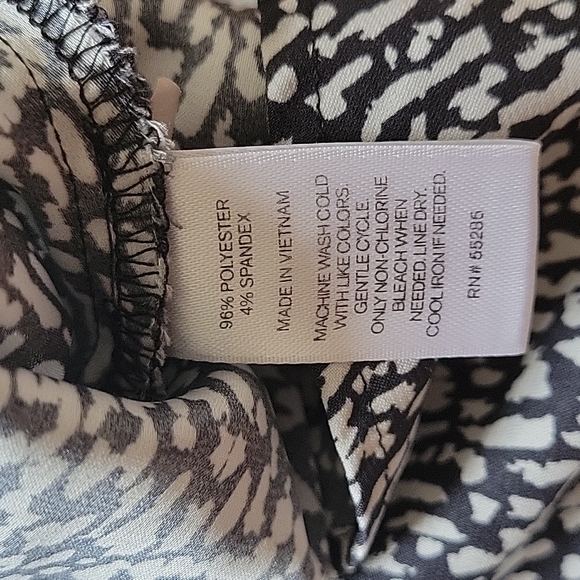 Express Cold Shoulder Blouse - Picture 3 of 7